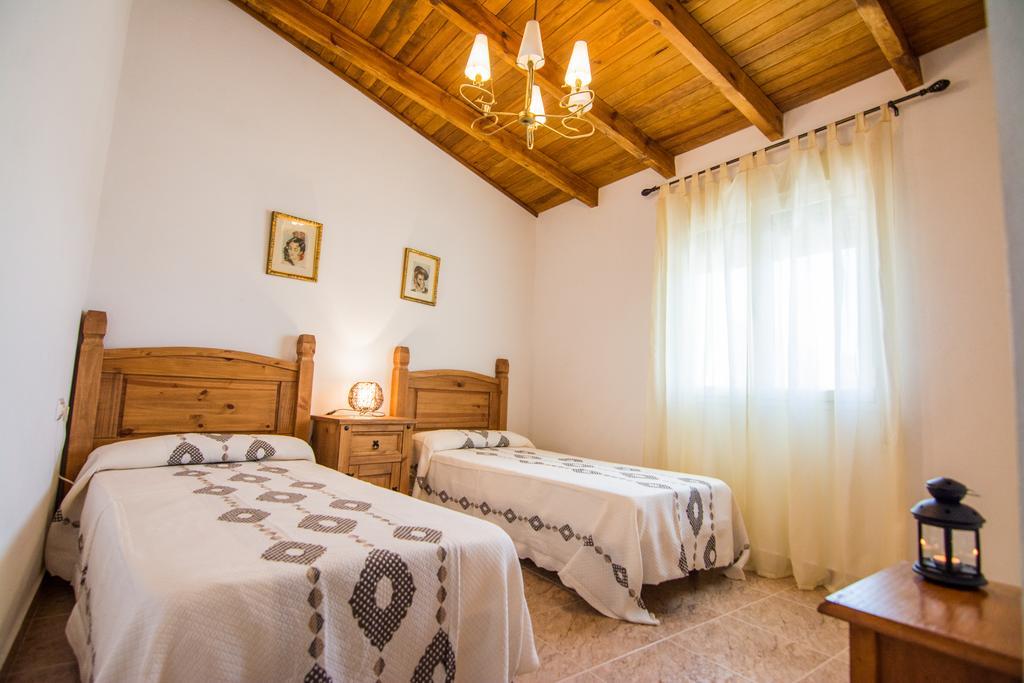 Hostal Cortijo Claudia Taberno Exterior foto